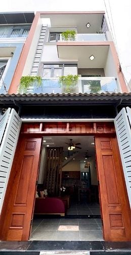 Tôi cần bán nhà DT 68m2 Nguyễn Minh Hoàng P12 Q.Tân Bình giá 3tỷ550tr