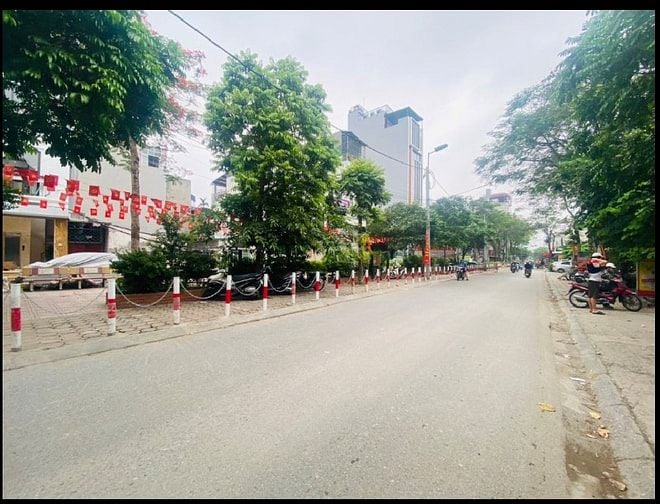 Bạn muốn ở nhà mới, ô tô đỗ cửa thì xem thử căn này
