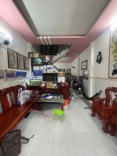 Bán nhà đường Tỉnh Lộ 10, Dt: 4x11m, 2tầng, Bình Trị Đông, Bình Tân