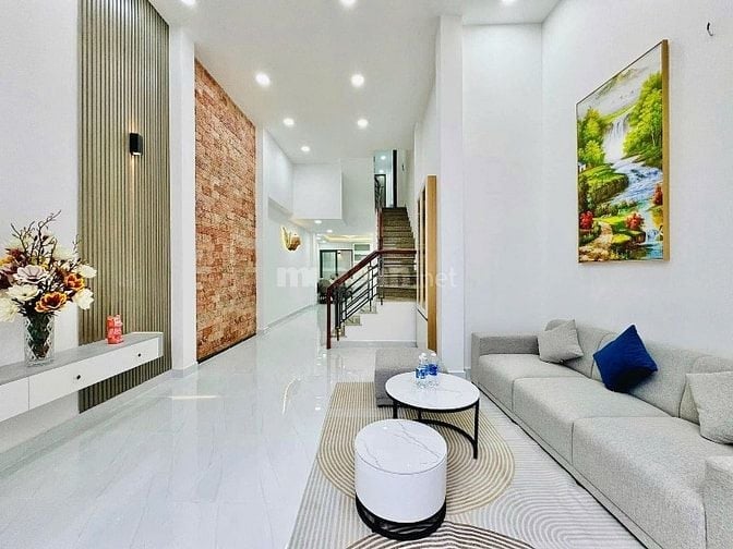 Bán gấp nhà gần TTTM - Đ. Số 18, Thủ Đức. Giá: 2 Tỷ 650 / 47.6m2, SHR