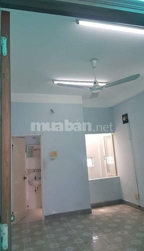PHÒNG MÁY LẠNH CHO SINH VIÊN, GIẢNG VIÊN THUÊ 