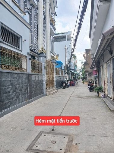 CHÍNH CHỦ: Nhà 2 MT 4*18m, 3 tầng, hẻm ô tô thông 703  HL2 - HH 1%