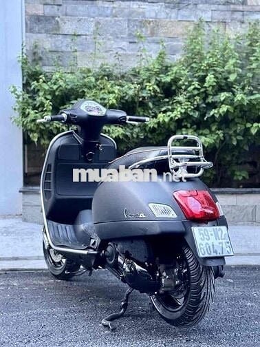Vespa Super GTS 150cc 3vie đen mờ