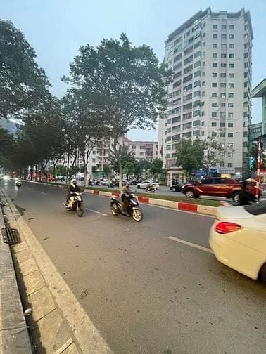 Nhà Đẹp Mặt Phố Trần Đăng Ninh, Cầu Giấy 99m, 9 tầng, mt 7.1m, 88 tỷ