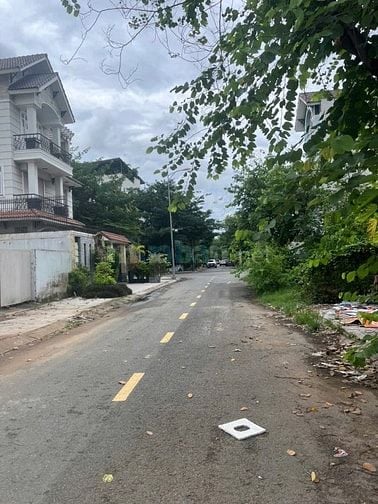 Cho thuê nhà nguyên căn , mặt đường nội khu 12m 