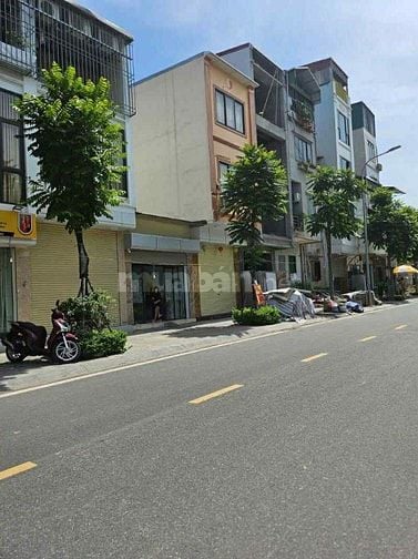 ĐẤT HIẾM MẶT PHỐ NGỌC THỤY - 2 MẶT TIỀN - Ô TÔ TRÁNH 17M - VỈA HÈ 4M