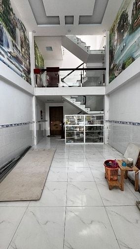 Bán gấp căn nhà 1 lửng 1 lầu hẻm xe hơi Nguyễn văn quá p Dht q12