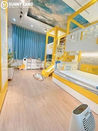 Cho thuê nhà mặt tiền số 220 đường Võ Văn Tần, Phường 5, Quận 3, Hồ Ch