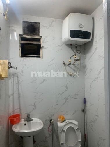 Cho thuê nhà Ngõ Phố Hàng Bạc, 35m2 x 3T