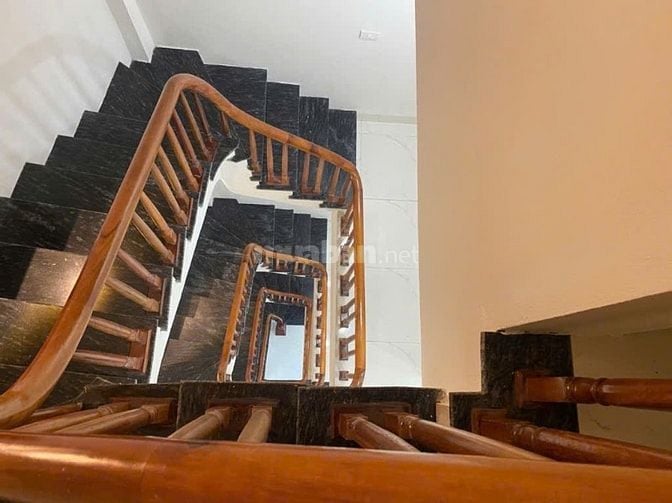 Bán nhà 5 tầng Trạm Trôi, Hoài Đức 46m2, MT:5m. Giá: 4,55 tỷ