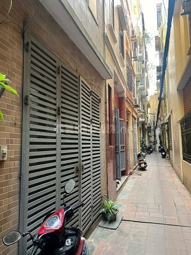 Chính chủ bán nhà mới 5 tầng phố Nguyễn Khả Trạc, Cầu Giấy, 32 m2, 