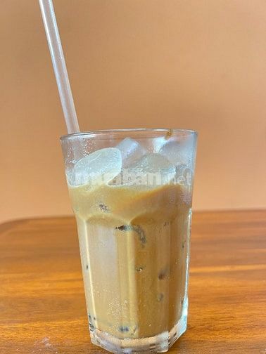 CẦN NGƯỜI PHỤ BÁN ĐỒ UỐNG TẠI BÌNH TÂN