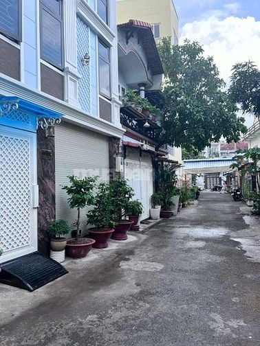 Phòng trọ ở ghép (Dạng KTX), Nơ Trang Long, BT, Giá 2-2,2tr/1bạn/th