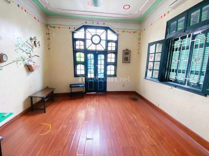 ĐẦU TƯ SINH LỜI, CHỊ GÁI NHỜ BÁN NHÀ NGUYỄN VĂN CỪ, DÒNG TIỀN ỔN ĐỊNH