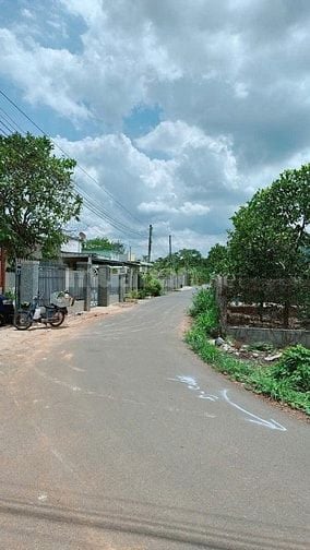 Bán lô đất  CĂN GÓC 2 mặt tiền cách Kim Long - Quảng Thành 50m