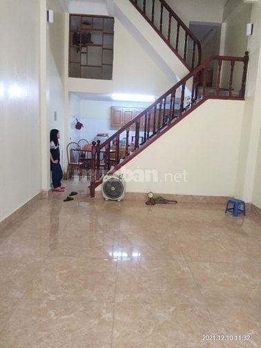 Cho thuê nhà Ngõ 165 Dương Quảng Hàm 50m 5 tầng, Văn Phòng ô tô đỗ cửa