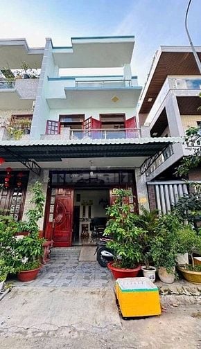Cần bán gấp nhà trệt 2 lầu Hồ Ngọc Lãm, Q8