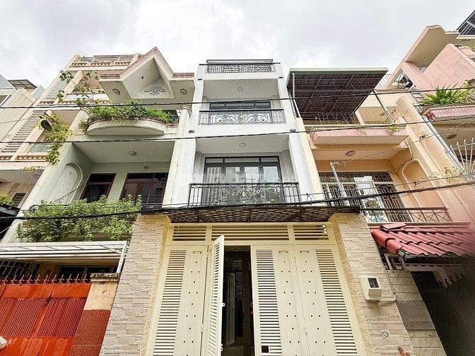 VIP P25, BÌNH THẠNH-KHU ĐƯỜNG D- HẺM XE HƠI- 70(4x18)- 4 TẦNG- 13,x TỶ