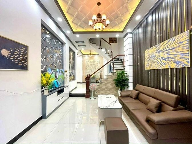 Định cư Mỹ bán nhà 60m2,1 trệt 2 lầu,SHR,1 tỷ 280,huỳnh mẫn đạt,p3,Q5