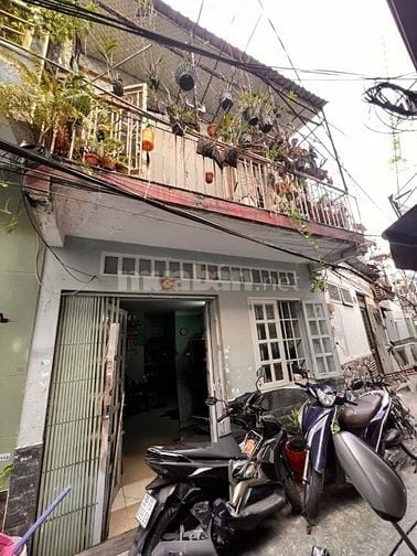 958/ Lạc Long Quân, 4.2x7.2m, 1 lầu, CN 30m2, 3.88 tỷ TL