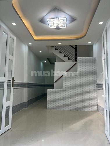 Vỡ nợ bán gấp nhà đường Lưu Hữu Phước, quận 8. 58m2, giá 880tr. Shr