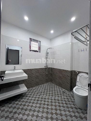 Bắc Từ Liêm 30m2 Ô Tô Vào Trong Nhà - Cách Ô Tô Tránh 80m - 5 Tỷ 9