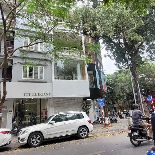 Cho thuê nhà mặt phố Ngõ Trạm: 40m2 x 2 tầng,thông sàn, đoạn đẹp 