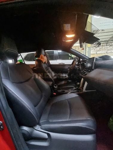 Bán xe Toyota cross hev, màu đỏ, 41000 km.