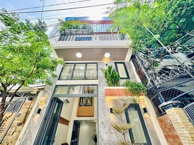 Bán gấp nhà Trần Hữu Trang, Phú Nhuận. Giá 2,65 tỷ/56m2, hẻm xe hơi 