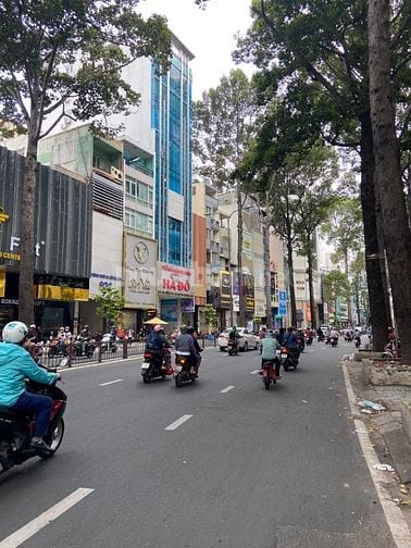 Bán nhà mặt tiền siêu đẹp, trung tâm Q.10, ngay ngã 4 Cao Thắng - 3/2