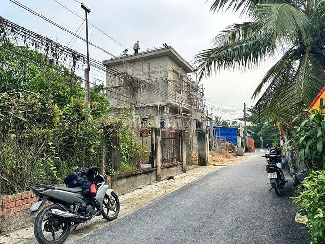 Đất Chánh Mỹ : 10 x 22 hiện đang có thu nhâp 10tr/thang. 0815422197