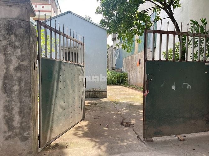 Bán gấp nhà đất ngõ phố Thúy Lĩnh.