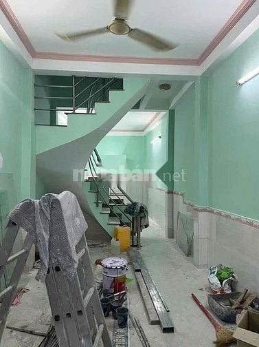 Cho thuê nhà mặt tiền 3m(3 gác) Đường số 47, P.10, Q.6 giá 7tr