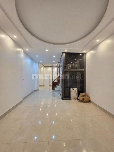 BÁN NHÀ TÔ HIỆU-THANG MÁY-Ô TÔ ĐỖ CỬA-50M2-NHỈNH 1x. TỈ