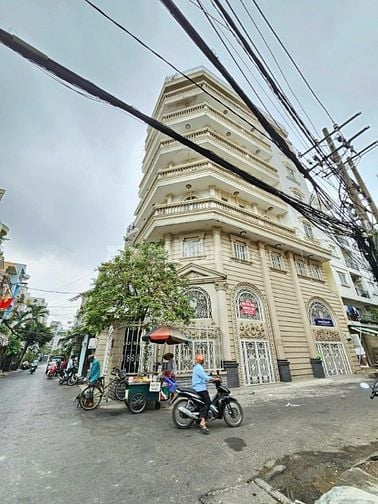 Nhà thoáng góc 3 mặt tiền 3 Tháng 2, Quận 10. 108m2 (6 x 18m) - 4 Tầng