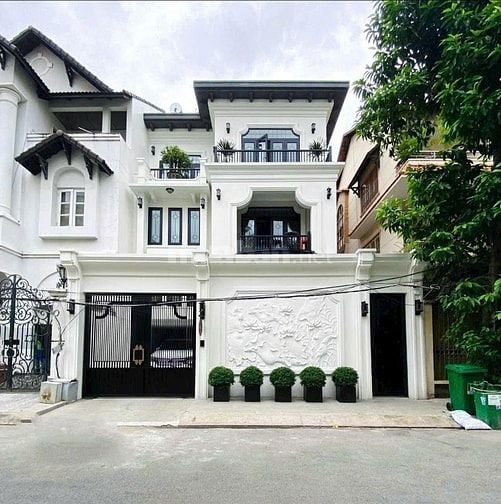 Biệt thự Nguyễn Văn Hưởng, P. Thảo Điền. 200m2 (10 x 20)