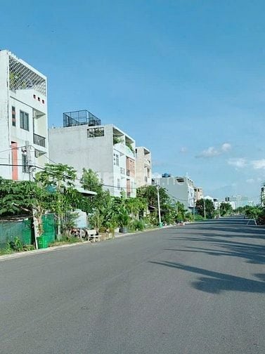 Cần bán gấp nền 13A Hồng Quang MT Nguyễn Văn Linh 126m2 giá 38Tr/m2