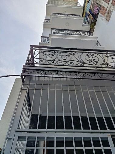 Bán nhà trong ngõ phố lĩnh Nam, quận Hoàng Mai, DT.32m2, 5 tầng