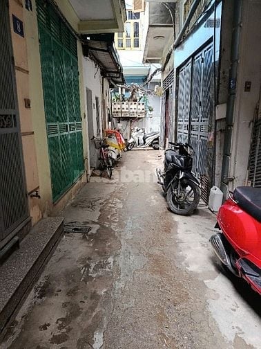Bán nhà trong ngõ phố Bạch Mai, quận Hai Bà Trưng, DT 27m2, 2 tầng