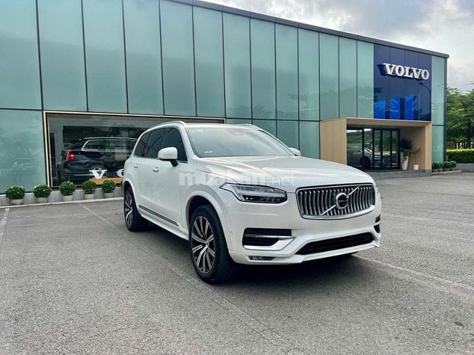 Volvo Selekt Hà Nội đang sẵn 1 chiếc Volvo XC90 siêu lướt phiên bản má