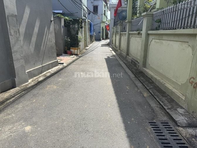Bán đất đa tốn giá tốt rễ thanh khoản