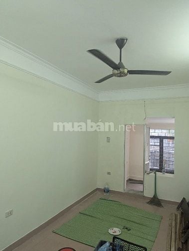 Bán nhà tập thẻ may 10 DT 30 m có sổ đỏ 
