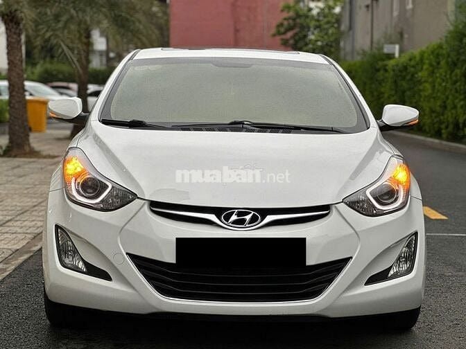 Hyundai Elantra 2015 1.8 AT - 76000 km