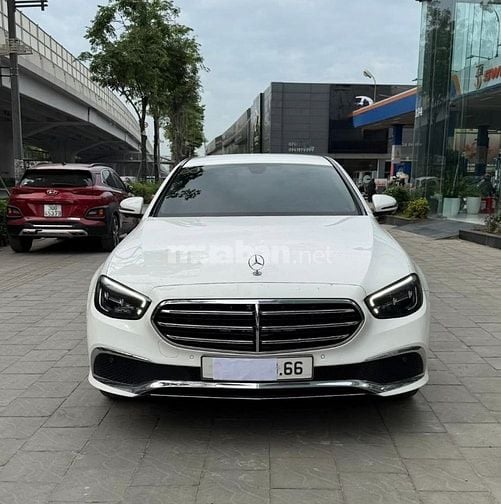 Bán Mercedes E200 Exclusive 2023, đăng ký 2025, lăn bánh 800 Km.