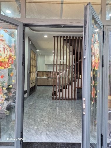 Chính chủ bán nhà hẻm rộng an ninh gần đầm sen 