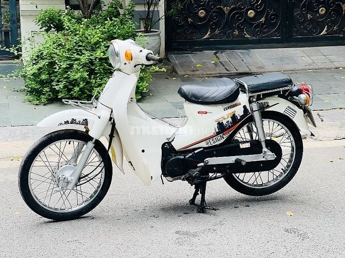 Honda Cub 50cc MÀU TRẮNG BIỂN HÀ NỘI CHÍNH CHỦ