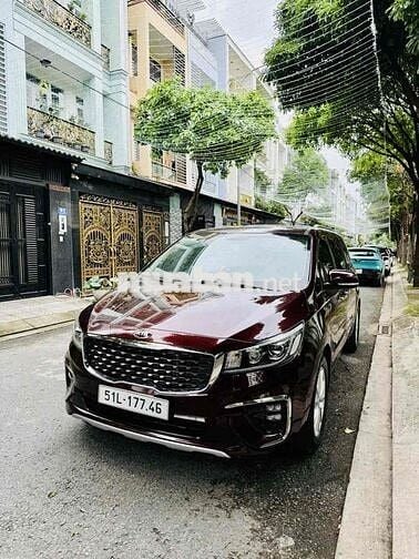 Kia Sedona 2020 Luxury - 100000 km