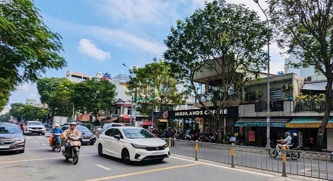 Bán dự án Building 11.000m2 - mặt tiền Hoàng Sa, Phường 9, Quận 3