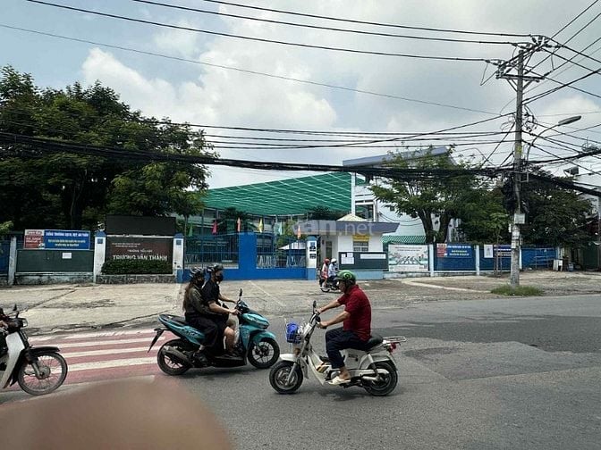 BÁN NHÀ HẺM XE HƠI ĐƯỜNG 182 TRUNG TÂM QUẬN 9 – 4 TỶ 5