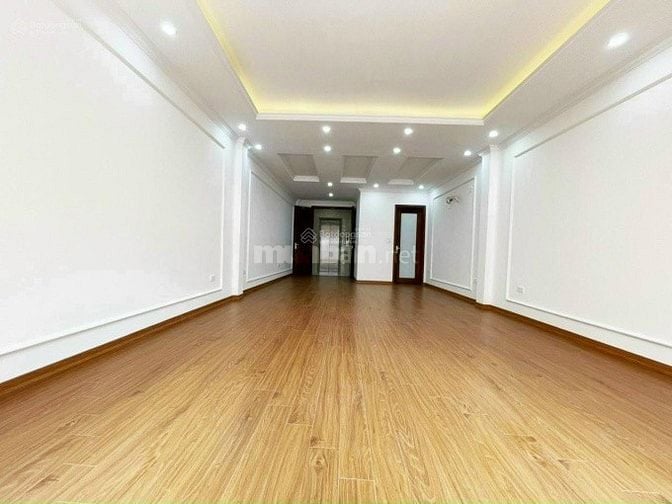 Cho thuê cửa hàng Xã Đàn, 70m2, thông sàn, vuông đẹp, riêng biệt, 30tr